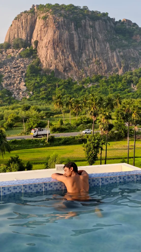 Swimming pool overlooking Gingee Fort